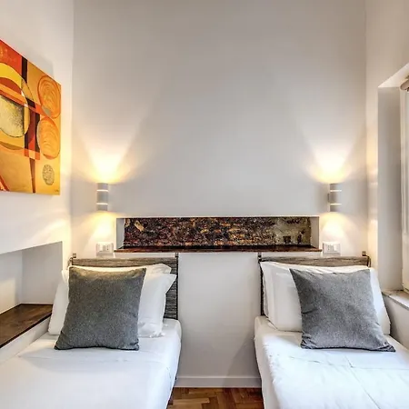 Casa Magiuli' Navona * Rome