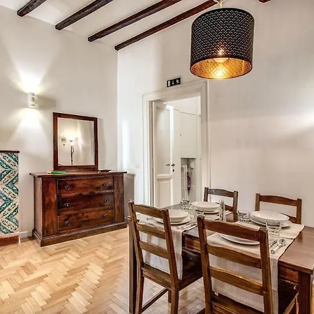 Casa Magiuli' Navona * Rome