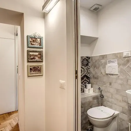 Casa Magiuli' Navona Rome