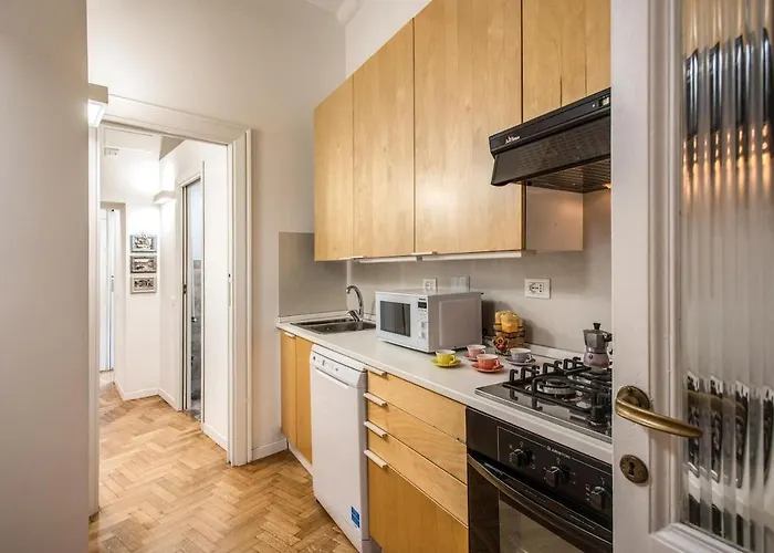 Casa Magiuli' Navona * Rome